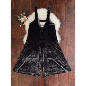 💕FINAL REDUCTION Anthropologie Maeve Crushed Velvet Culotte Rompe
